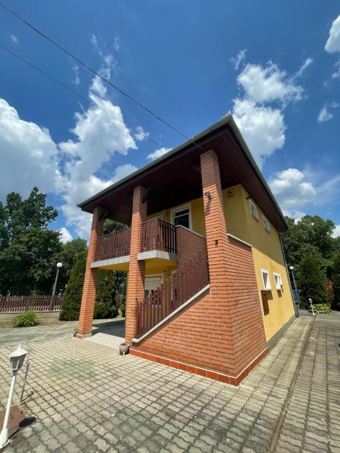 Appartement Rozsa Lak *